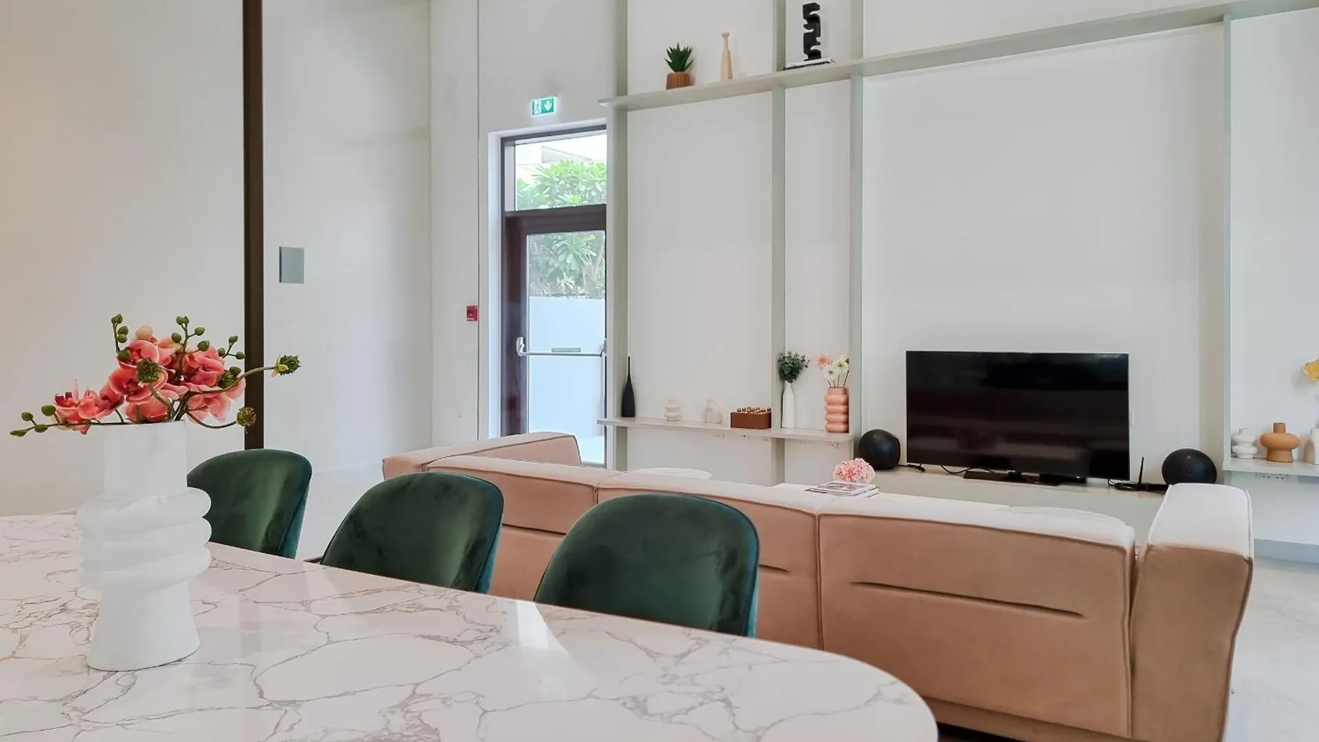 Modern & Relaxing One Bedroom Apartment Dubái Emiratos Árabes Unidos